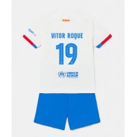 Dres Barcelona Vitor Roque #19 Preč pre deti 2023-24 Krátky Rukáv (+ trenírky)